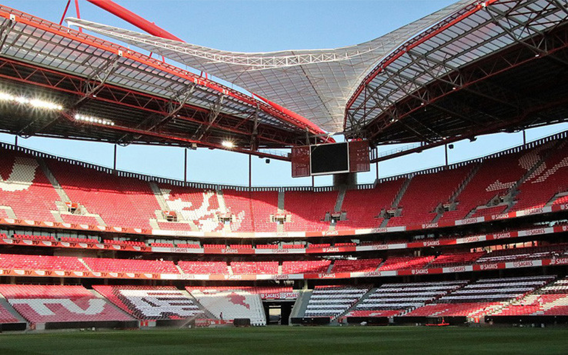 Estadio Da Luz_Benfica.jpg