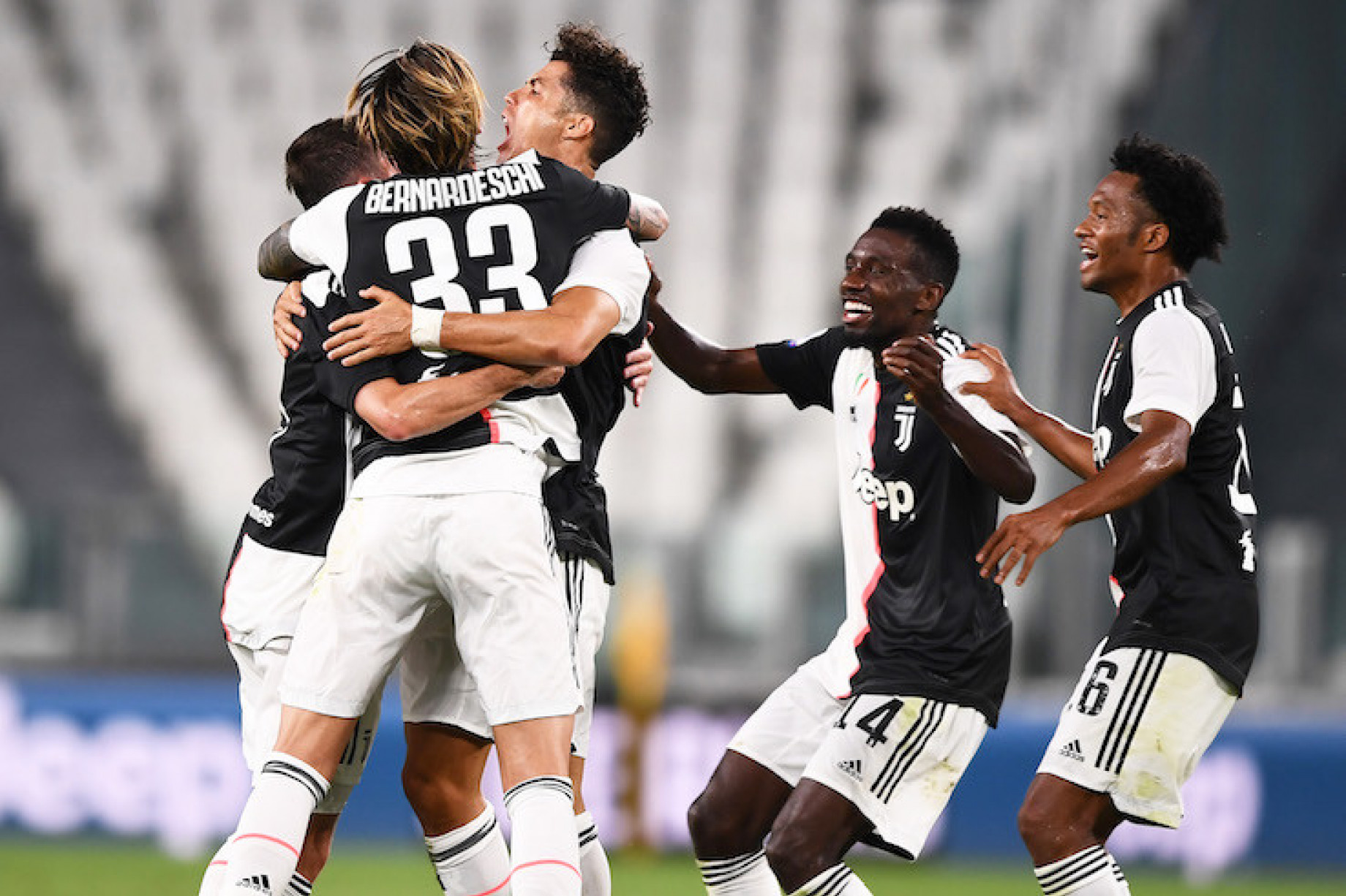Esultanza Juventus Ronaldo Bernardeschi Matuidi Cuadrado.jpg