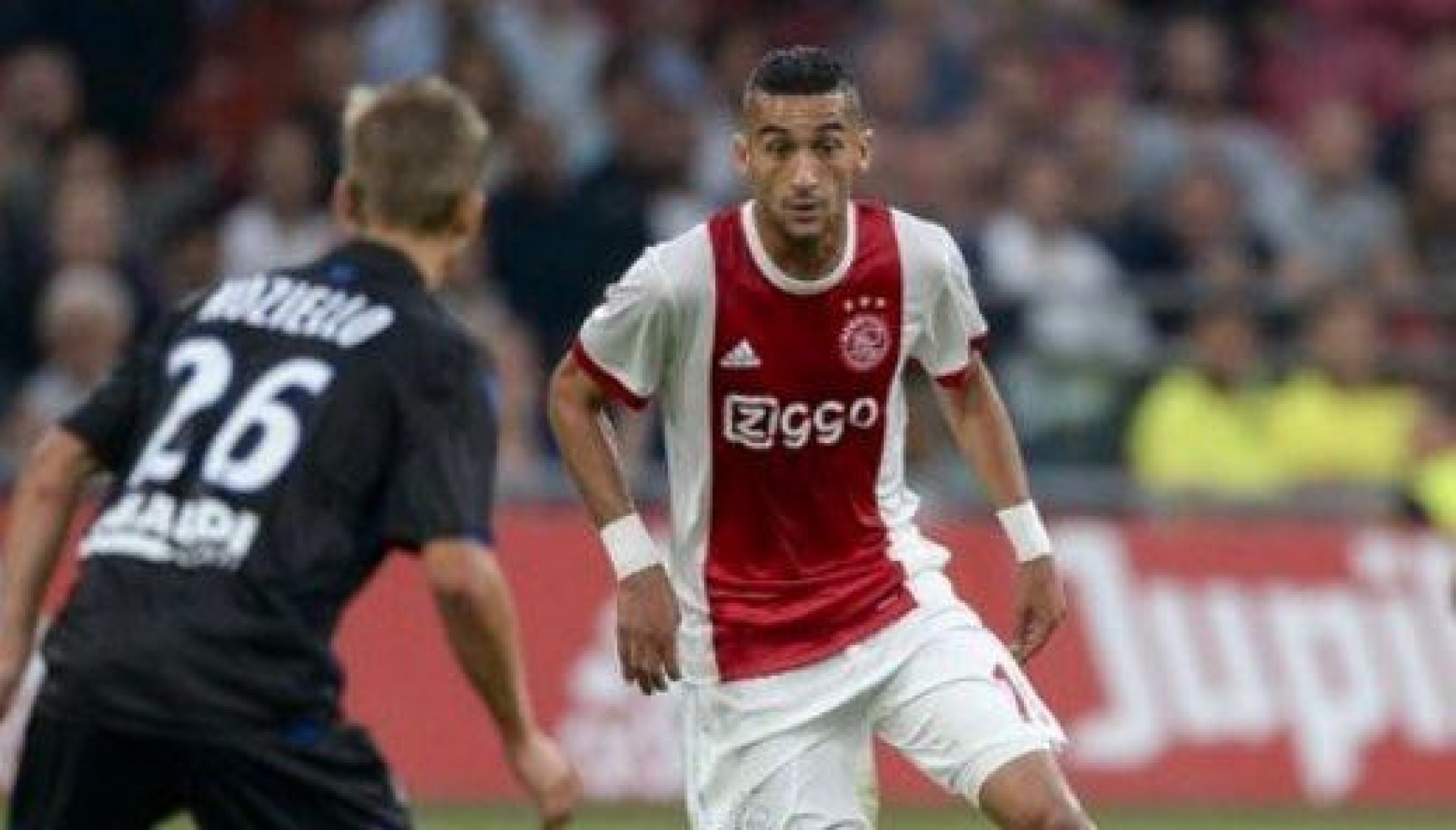 Hakim Ziyech Tw - Mirror Football OK.jpg