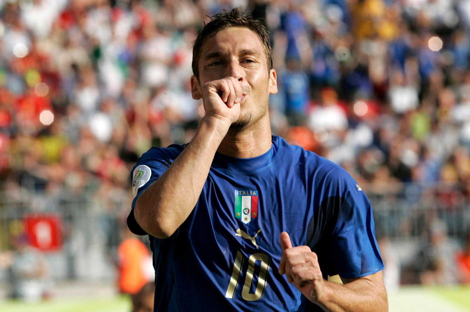 Italia 2006 Totti IMAGE.jpg