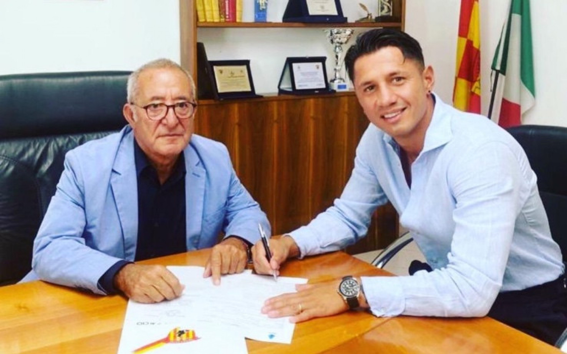 lapadula benevento firma .jpg