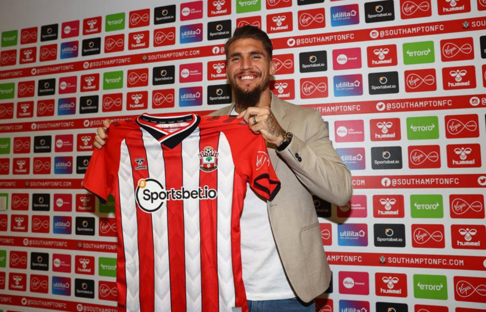 Calciomercato, il Southampton ufficializza Lyanco: &quot;La Premier League...