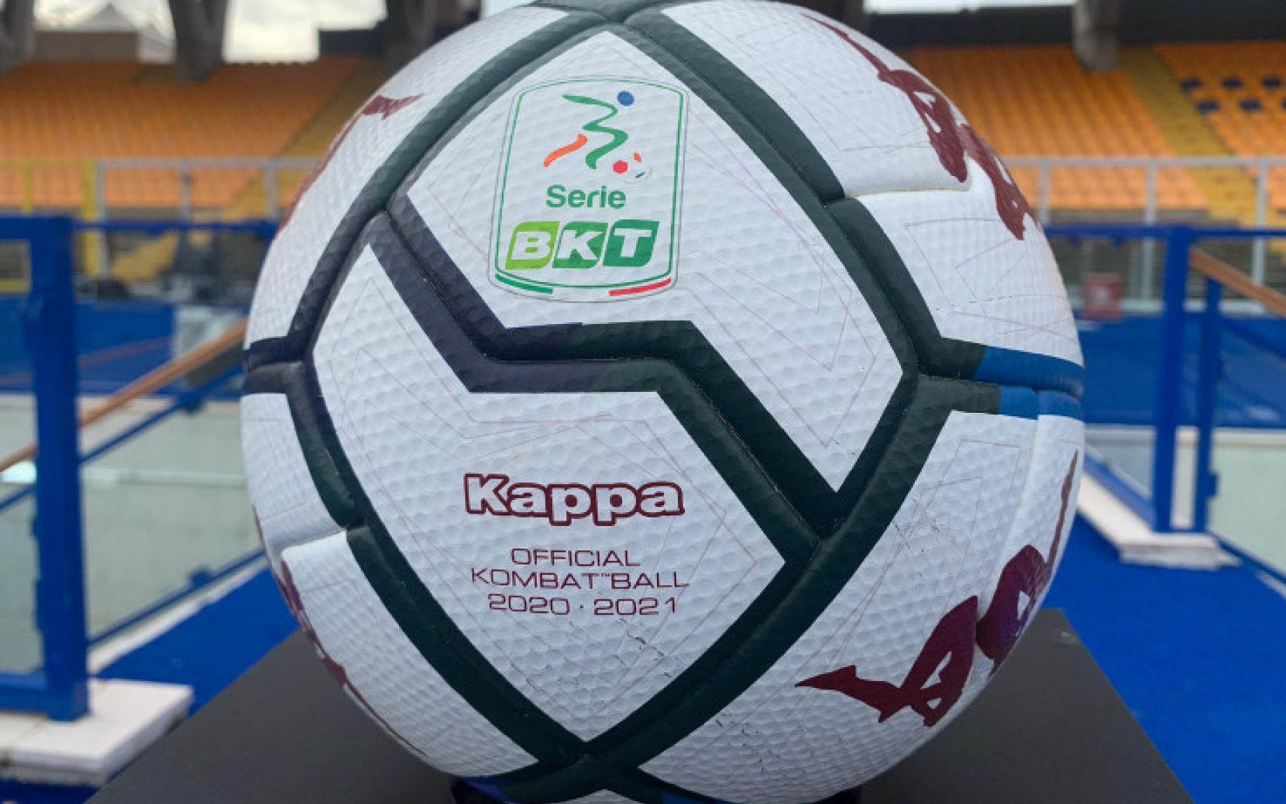 Pallone Serie B 2020 21.jpg