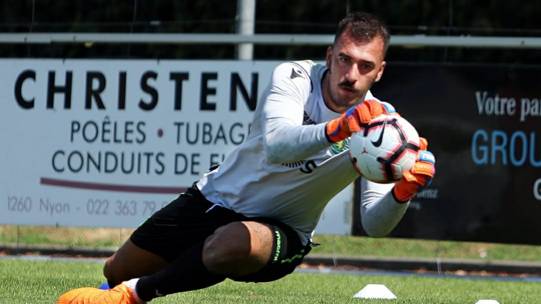 Viviano_Sporting.jpg